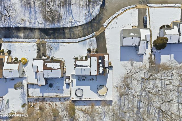 7 Colonial Court, Howell, NJ 07731