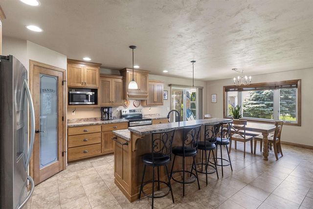 N1903 SWANEE CIRCLE, Greenville, WI 54942