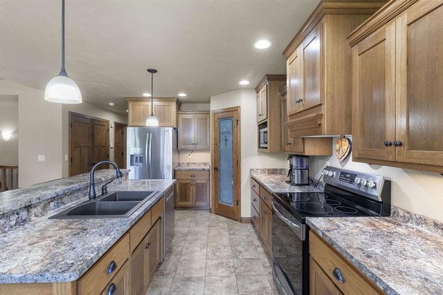 N1903 SWANEE CIRCLE, Greenville, WI 54942