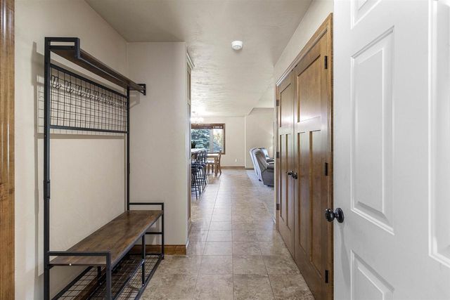 N1903 SWANEE CIRCLE, Greenville, WI 54942