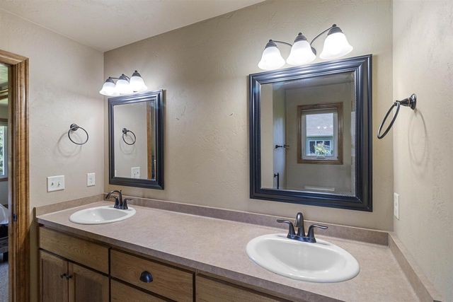 N1903 SWANEE CIRCLE, Greenville, WI 54942