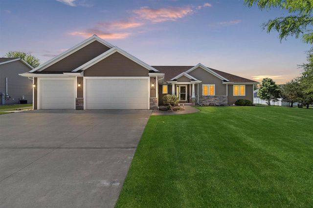 N1903 SWANEE CIRCLE, Greenville, WI 54942