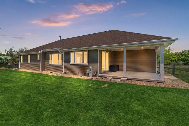 N1903 SWANEE CIRCLE, Greenville, WI 54942