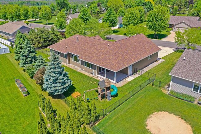 N1903 SWANEE CIRCLE, Greenville, WI 54942