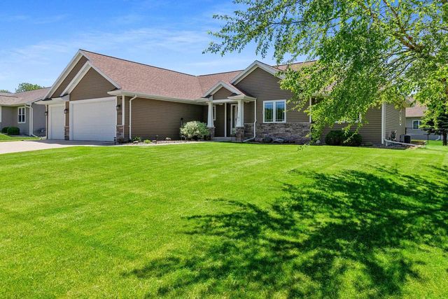 N1903 SWANEE CIRCLE, Greenville, WI 54942