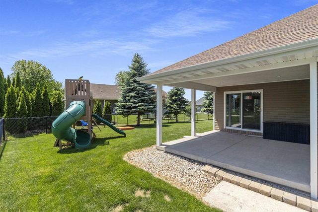 N1903 SWANEE CIRCLE, Greenville, WI 54942