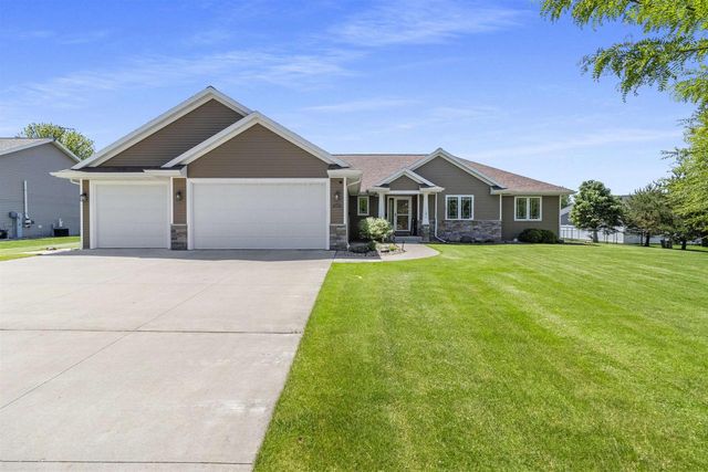 N1903 SWANEE CIRCLE, Greenville, WI 54942