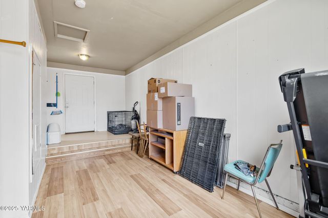 11 Suntides Blvd, Yakima, WA 98908