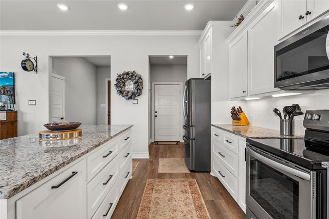 330 Daisy Lane, Robinson, TX 76706