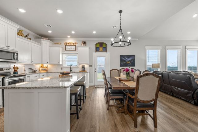 330 Daisy Lane, Robinson, TX 76706
