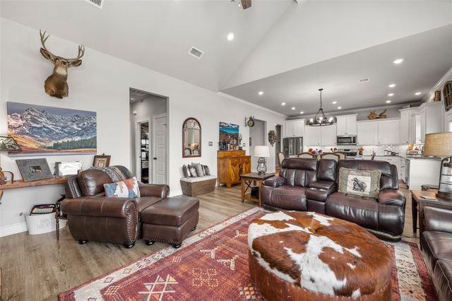 330 Daisy Lane, Robinson, TX 76706