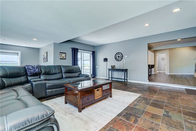 17 Hilltop Drive, Pittsford, NY 14534