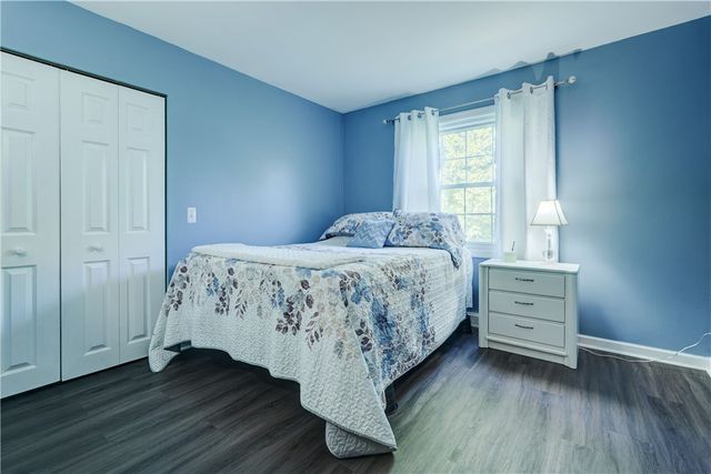 17 Hilltop Drive, Pittsford, NY 14534