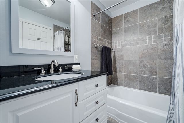 17 Hilltop Drive, Pittsford, NY 14534