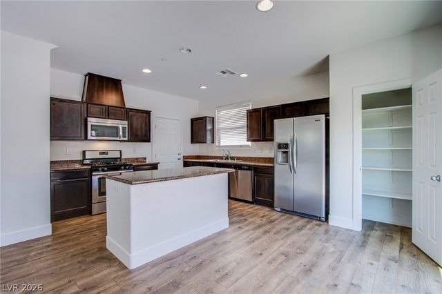 305 Via Franciosa Drive, Henderson, NV 89011