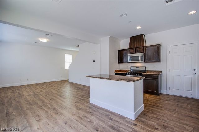 305 Via Franciosa Drive, Henderson, NV 89011
