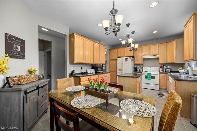 652 Lakeside Drive, Avon Lake, OH 44012