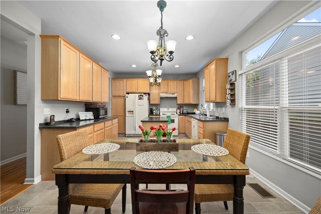 652 Lakeside Drive, Avon Lake, OH 44012