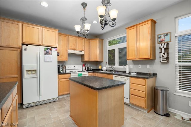652 Lakeside Drive, Avon Lake, OH 44012