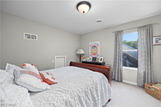 652 Lakeside Drive, Avon Lake, OH 44012