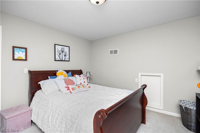 652 Lakeside Drive, Avon Lake, OH 44012