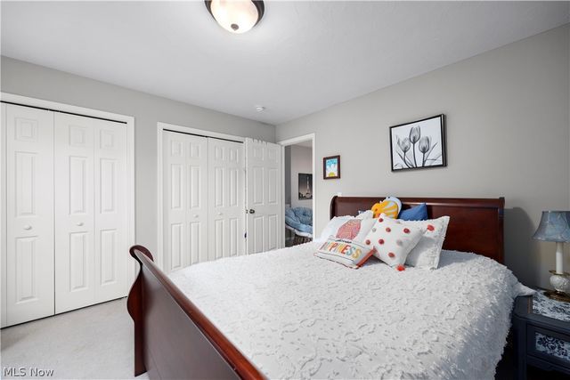 652 Lakeside Drive, Avon Lake, OH 44012