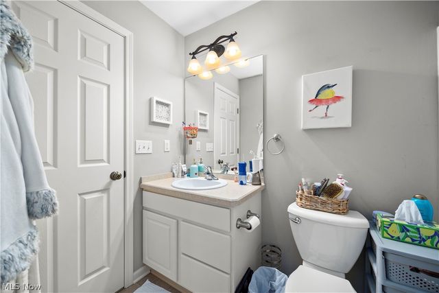 652 Lakeside Drive, Avon Lake, OH 44012