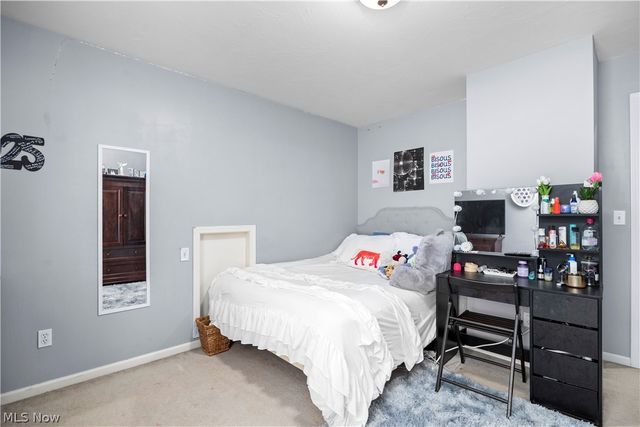 652 Lakeside Drive, Avon Lake, OH 44012