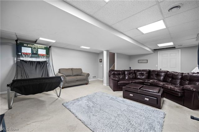 652 Lakeside Drive, Avon Lake, OH 44012