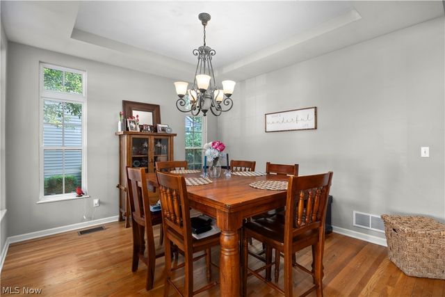 652 Lakeside Drive, Avon Lake, OH 44012
