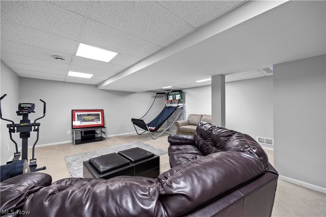 652 Lakeside Drive, Avon Lake, OH 44012