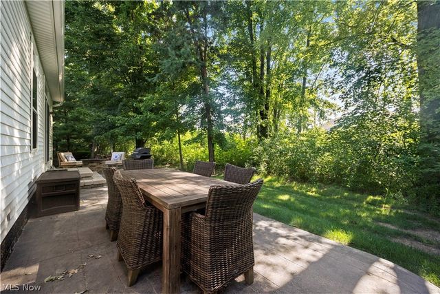652 Lakeside Drive, Avon Lake, OH 44012