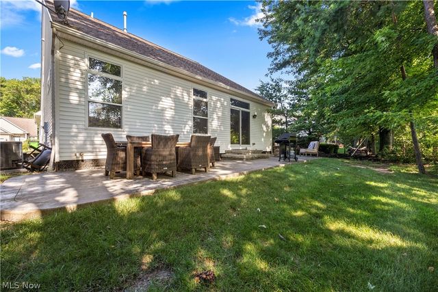 652 Lakeside Drive, Avon Lake, OH 44012
