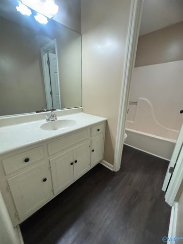 2609 Wynterhall Road 4, Huntsville, AL 35803