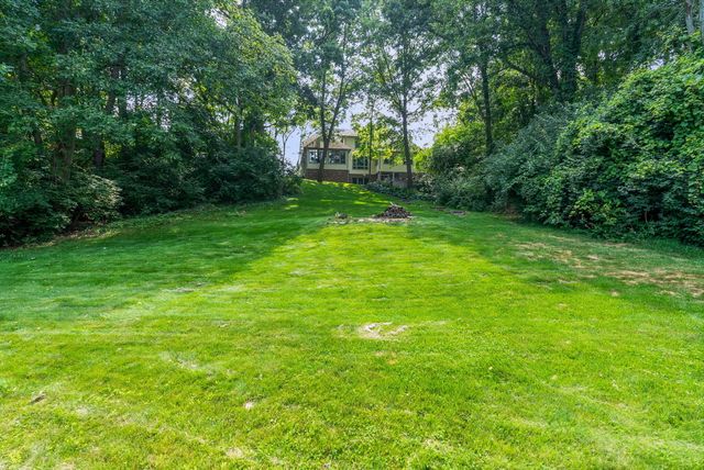 60 Timber Ridge Court, York Twp, MI 48160