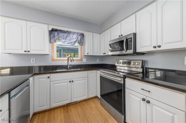 20868 Parkwood Lane, Strongsville, OH 44149