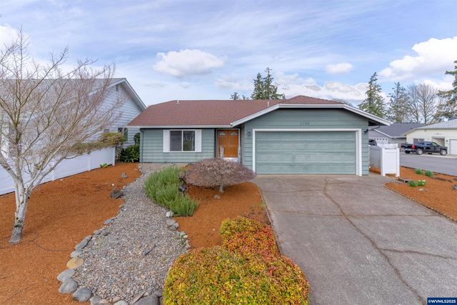1694 Sunrise Cir NW, Salem, OR 97304