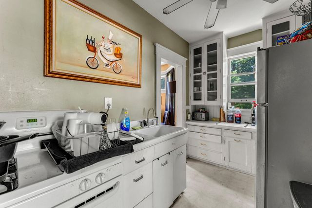 1217 Grand Avenue, Saint Paul, MN 55105