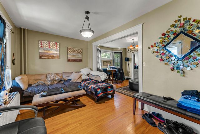 1217 Grand Avenue, Saint Paul, MN 55105