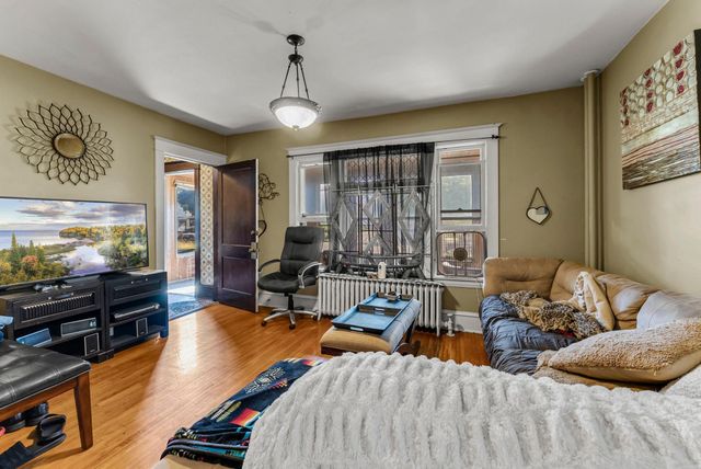 1217 Grand Avenue, Saint Paul, MN 55105