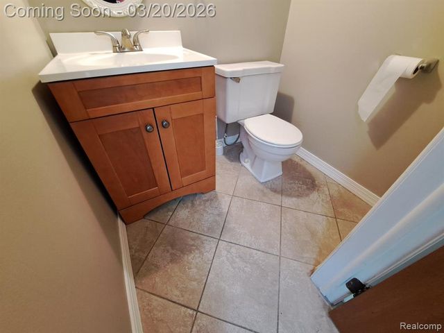 37025 Brynford Drive, Clinton Township, MI 48036