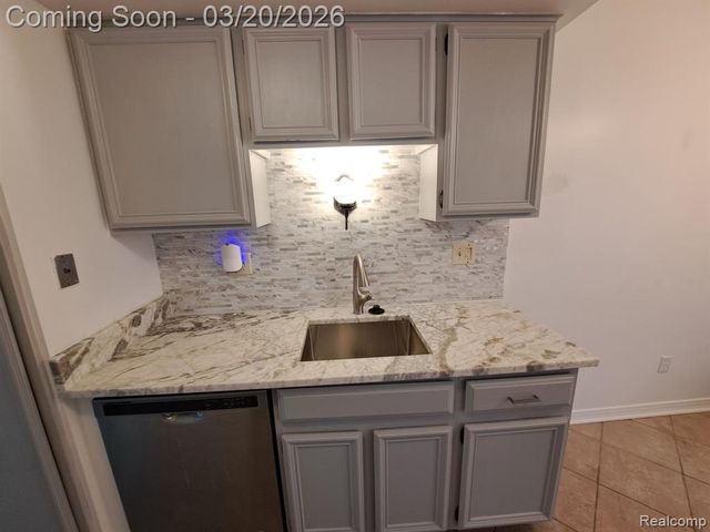 37025 Brynford Drive, Clinton Township, MI 48036