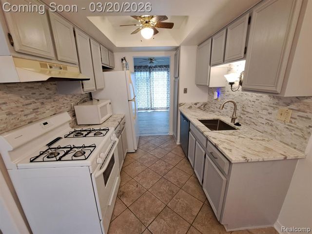 37025 Brynford Drive, Clinton Township, MI 48036