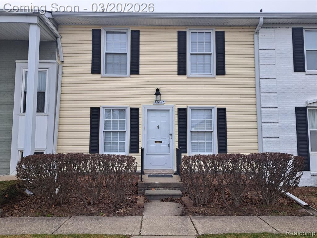 37025 Brynford Drive, Clinton Township, MI 48036