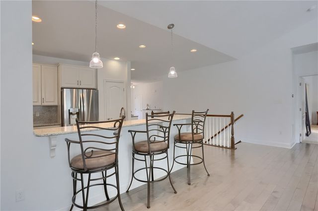 1653 Blackburn Heights Dr, Sewickley, PA 15143