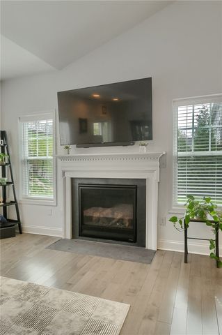 1653 Blackburn Heights Dr, Sewickley, PA 15143