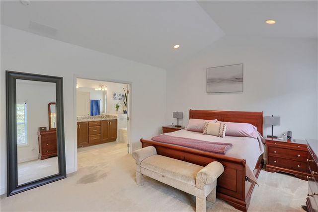 1653 Blackburn Heights Dr, Sewickley, PA 15143