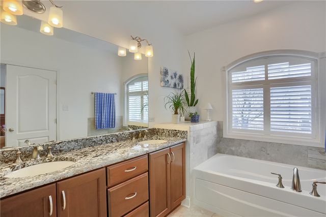 1653 Blackburn Heights Dr, Sewickley, PA 15143