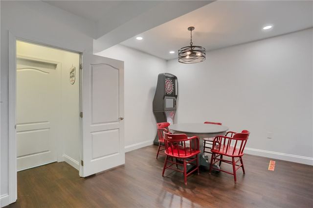 1653 Blackburn Heights Dr, Sewickley, PA 15143