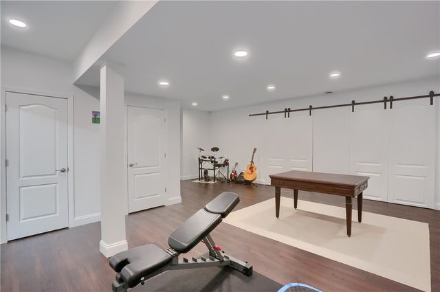 1653 Blackburn Heights Dr, Sewickley, PA 15143